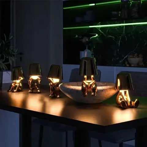 Luminária-de-Mesa-Ornamental-Homenzinho-La-Lua-10